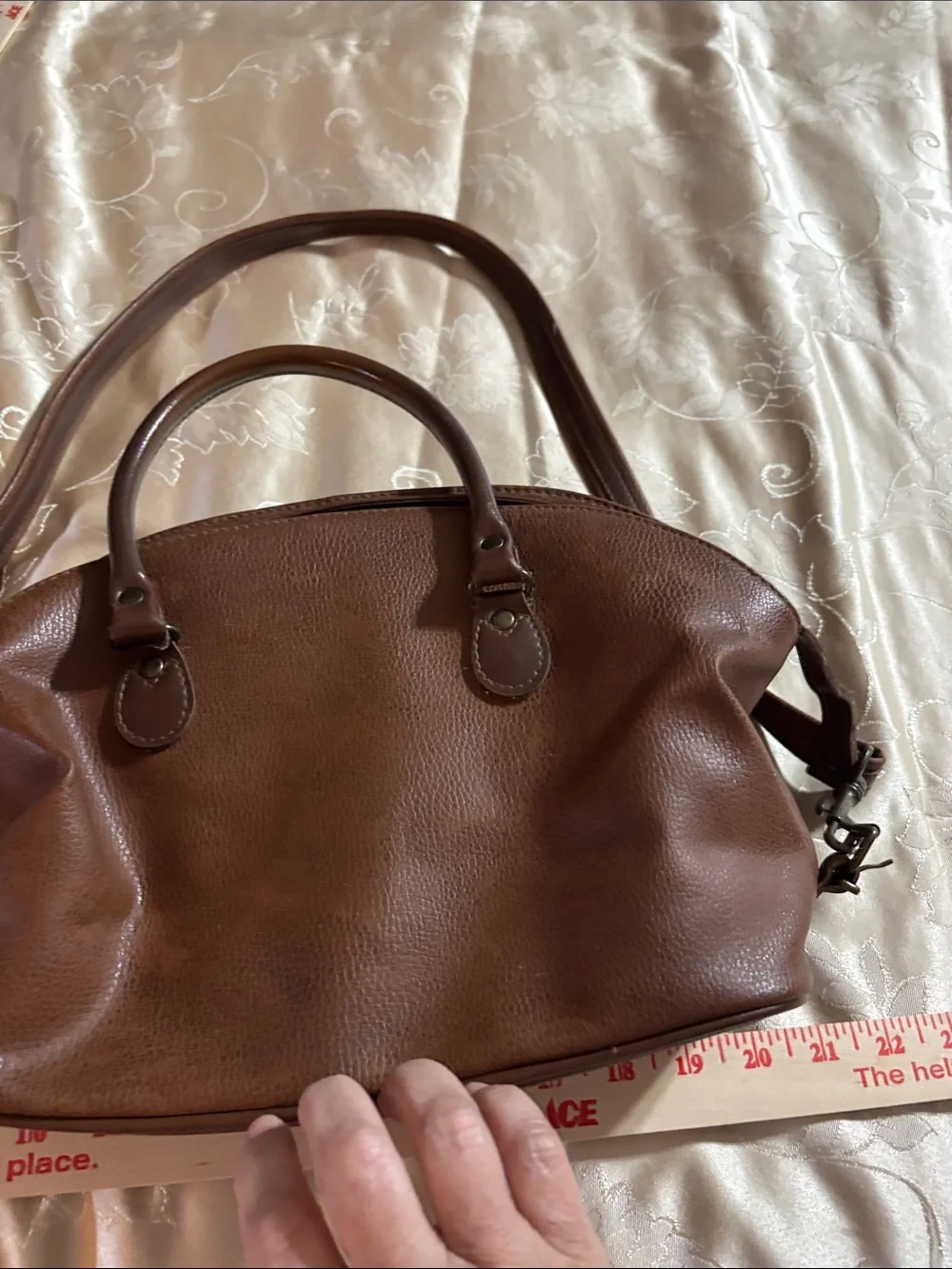 Liz Claiborne classic pebbled